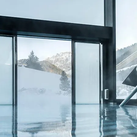 Otel Portillo Dolomites 1966' 4*
